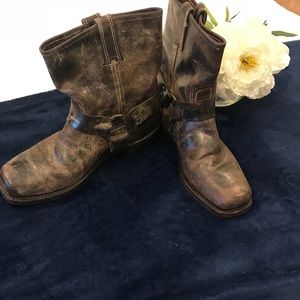 Frye Biltrite Harness boot with pull on strap !